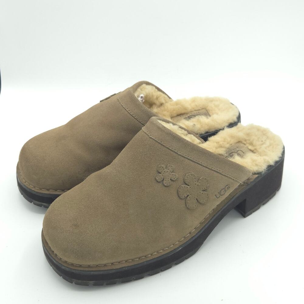 UGG Solvang suede clogs Women's Size 10 Beige floral appliqué accent  shearling